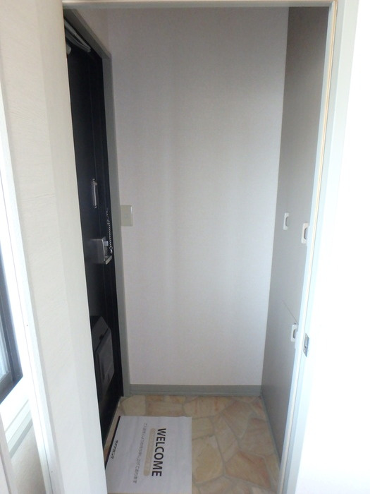 ロイヤルストーク　Bの玄関