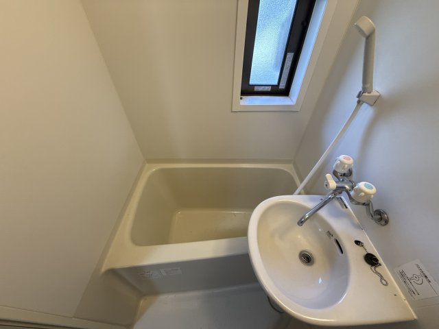 コーポ横関の浴室