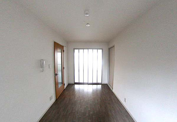 岸和田市額原町のハイツの内装|内装は落ち着いています