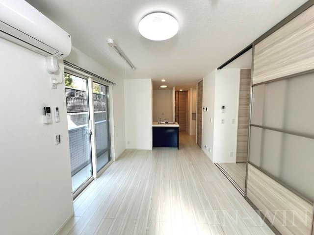 ヴィラ胡蝶の居間・リビング