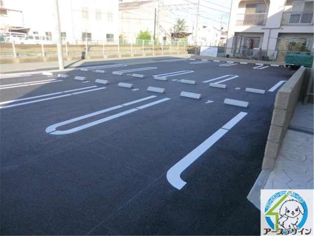 ピースファルメゾンの駐車場|駐車場があるので、車を買う予定の方も安心です