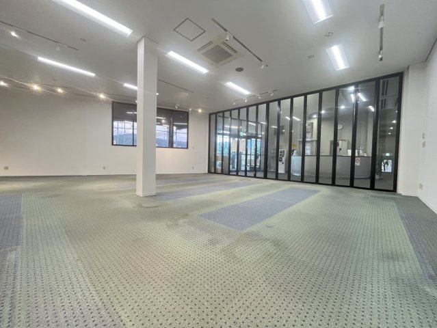 矢問東店舗付き事務所の外観