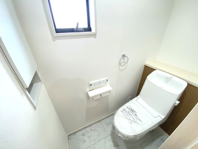 『八王子市新築戸建て』八王子市元八王子町3-2153-98【仲介手数料無料】　６期のトイレ|～仲介手数料無料☆八王子ひなた不動産～　八王子市元八王子町　新築戸建て