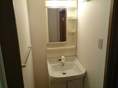 【洗面所】 | エンブレムⅡ | 洗面所です