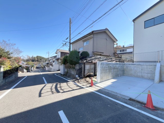 祝　成約済み　八王子市　元八王子町　新築戸建て　６期の前面道路含む現地写真|～仲介手数料無料☆八王子ひなた不動産～　八王子市元八王子町　新築戸建て