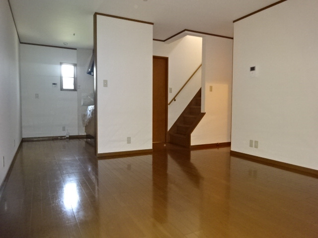 御立パレスの居間・リビング