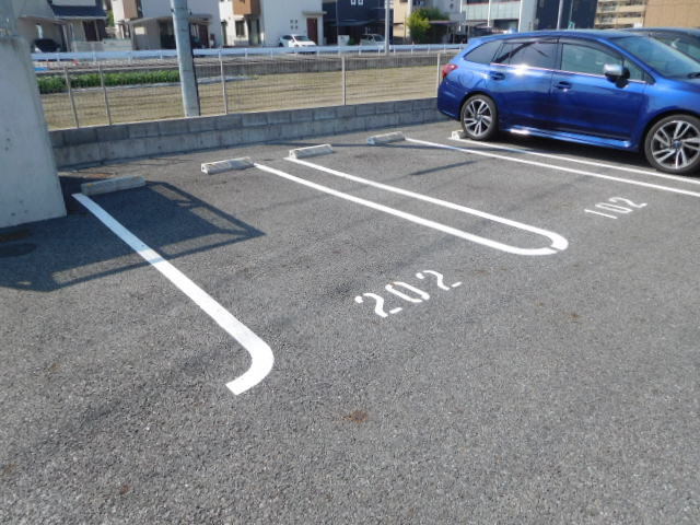 OA FLAT西庄EAST Ⅰの駐車場