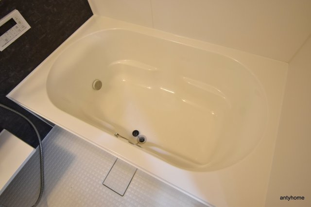 ハーヴェスト江坂 仲介手数料無料の浴室