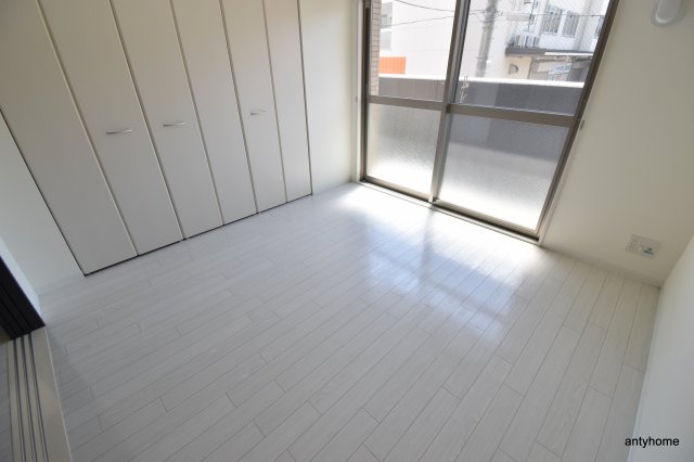 ハーヴェスト江坂 仲介手数料無料の寝室