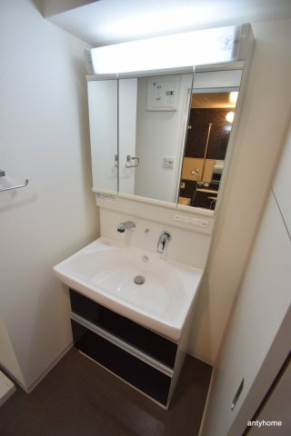 ハーヴェスト江坂 仲介手数料無料の洗面所