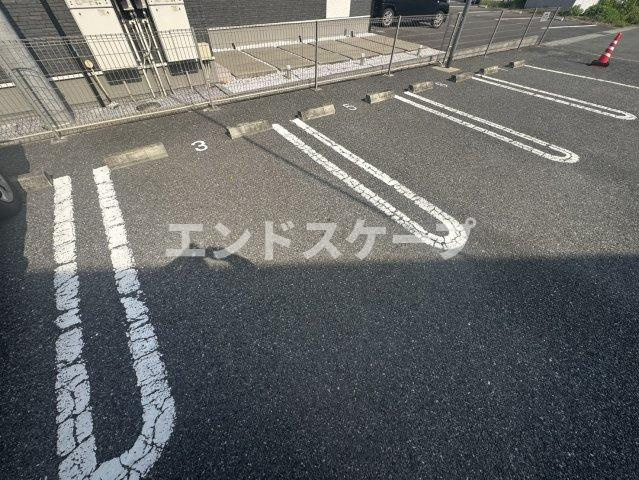 ミヤビ　Ｅの駐車場|高崎、前橋のお部屋探しはエンドスケープまで！お客様の理想お聞かせ下さい♪