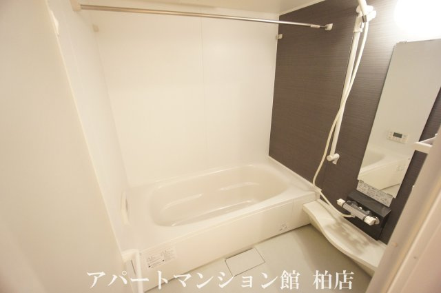 カームベリーＣの浴室