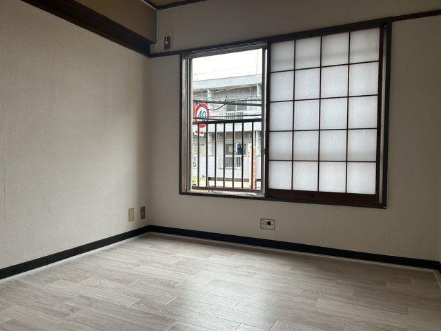 南浦和寿コーポの洋室