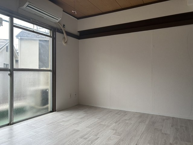 南浦和寿コーポの洋室