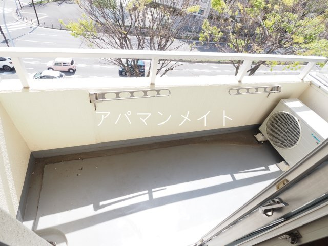 【バルコニー】 | ハイツ東戸塚ⅡB号棟 | お洗濯にも便利なバルコニー付き