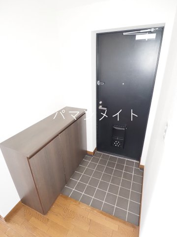 【玄関】 | ハイツ東戸塚ⅡB号棟 | 収納もある玄関です