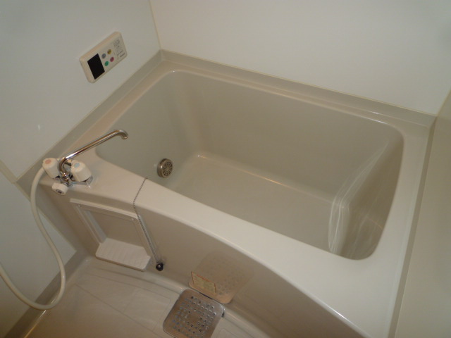 アランフェス羽島の浴室|追い焚きバス