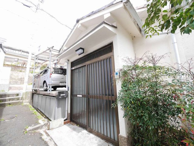 垂水区王居殿2丁目2-10戸建の外観
