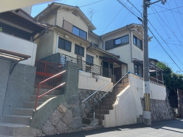 徒歩圏内に２沿線利用可●即入居可能●高台につき陽当たり＆眺望良好●６ＳＤＫ+南庭●伏見区深草願成町の外観|外観