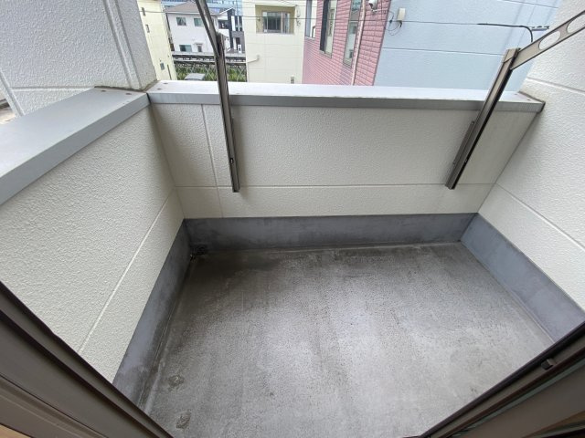 樹々たかおかF棟のバルコニー