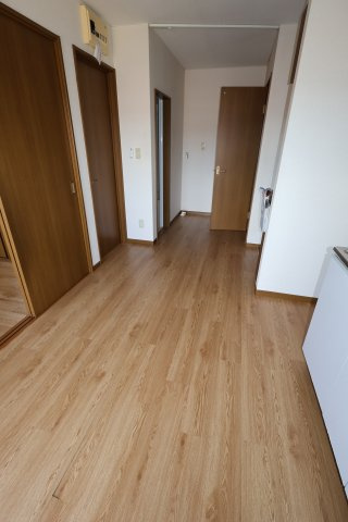 ワンダーミューのその他|明るい色調の室内です