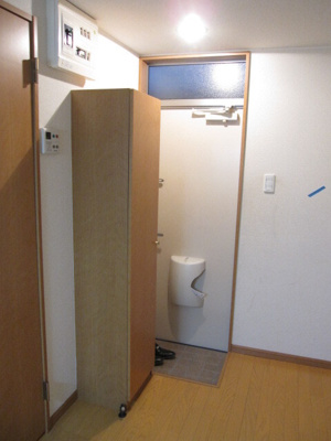 【玄関】 | ペイサージュ別府南 | 別号室の写真になります。現況優先。