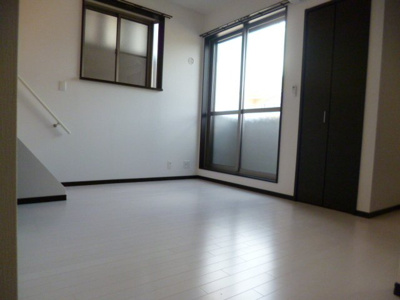 【居間・リビング】 | グランヒル梅林 | 別号室の写真になります。現況優先。