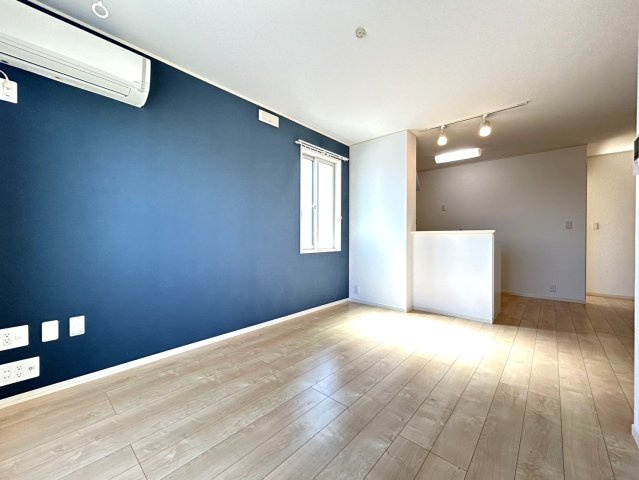 ハイムスクエア本宮弐番館の居間・リビング
