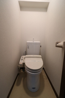 【トイレ】 | ガーデンパレス⻄新 | 別号室の写真になります。現況優先。