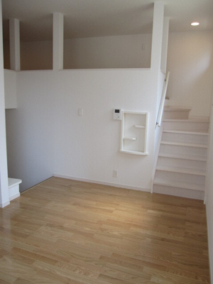 【内装】 | アットイーズ香椎 | 別号室の写真になります。現況優先。