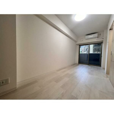 【洋室】 | グランエクラドーム前 | 明るい洋室です