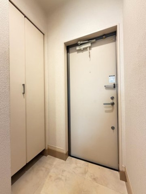 【玄関】 | チャルテ高槻富田A棟