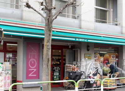 【周辺】 | Kourt K2　13738 | まいばすけっと 神谷2丁目店まで114ｍ
