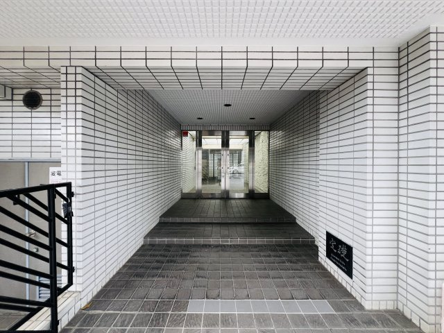 モンシャトー松戸のエントランス