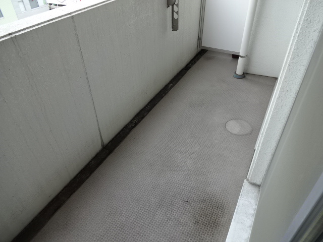 マンション西駅前のバルコニー