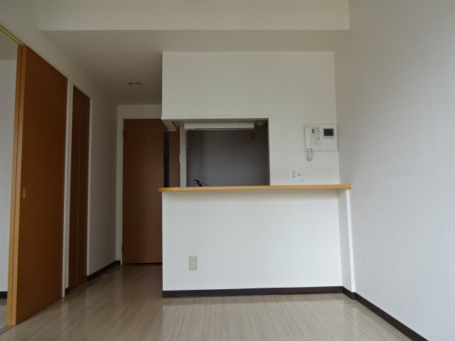 マンション西駅前の居間・リビング