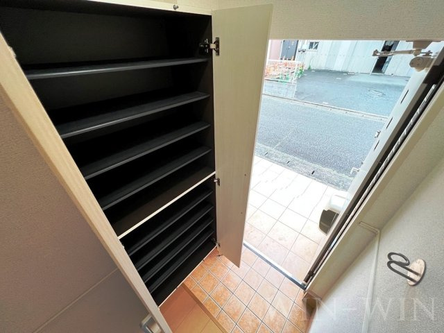 パーク プロムナードメゾンの玄関