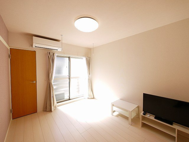 クレイノ聡の寝室|ＩＨコンロですっきり使えるキッチンです！