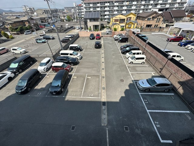 キャッスルコート飾磨の駐車場