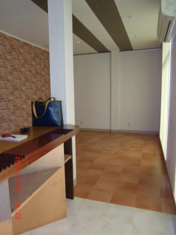 五番町貸店舗事務所の内装