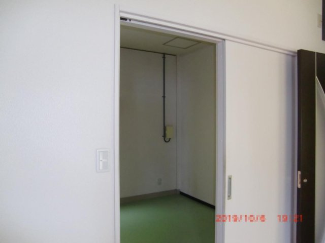 五番町貸店舗事務所の内装