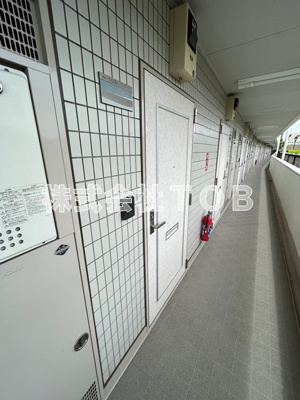 【その他】 | エステージ西調布 | 玄関ドア※別号室同間取り参考写真