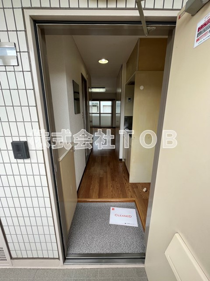 【玄関】 | エステージ西調布 | ※別号室同間取り参考写真