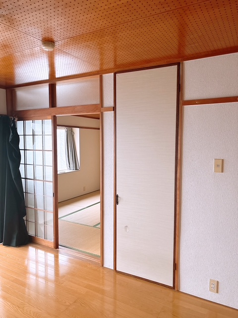 旭マンションの洋室