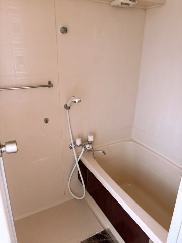 旭マンションの浴室