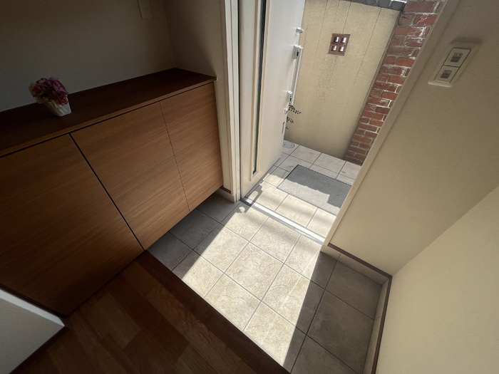 カンフリエブーケの玄関