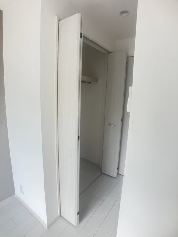 MELDIA秋山の玄関