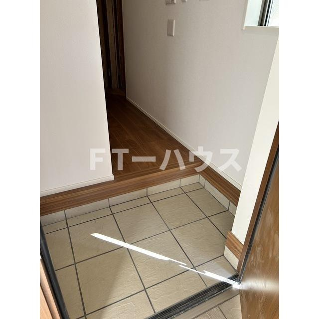 船橋市前原西２丁目の一戸建ての玄関