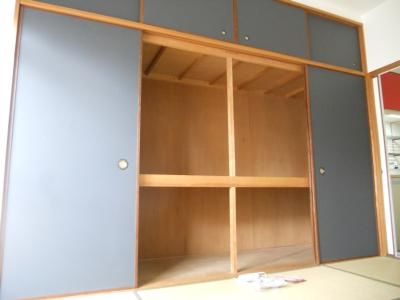 ニューシャトー西洞院の収納|壁一面収納