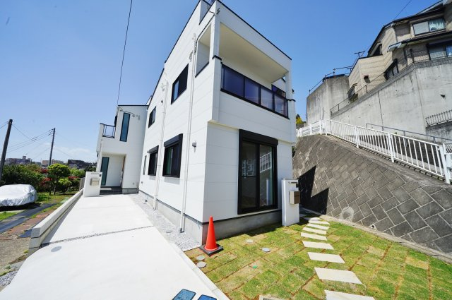 【横浜市旭区白根２丁目5-3全２棟新築戸建て１号棟】★仲介手数料無料★（不動丸小学校・鶴ヶ峰中学校）の外観